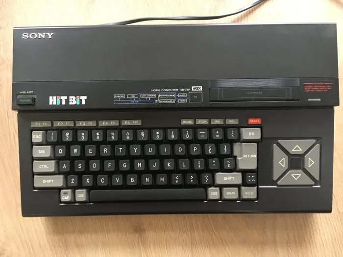 Sony Hit Bit HB-75P MSX home computer